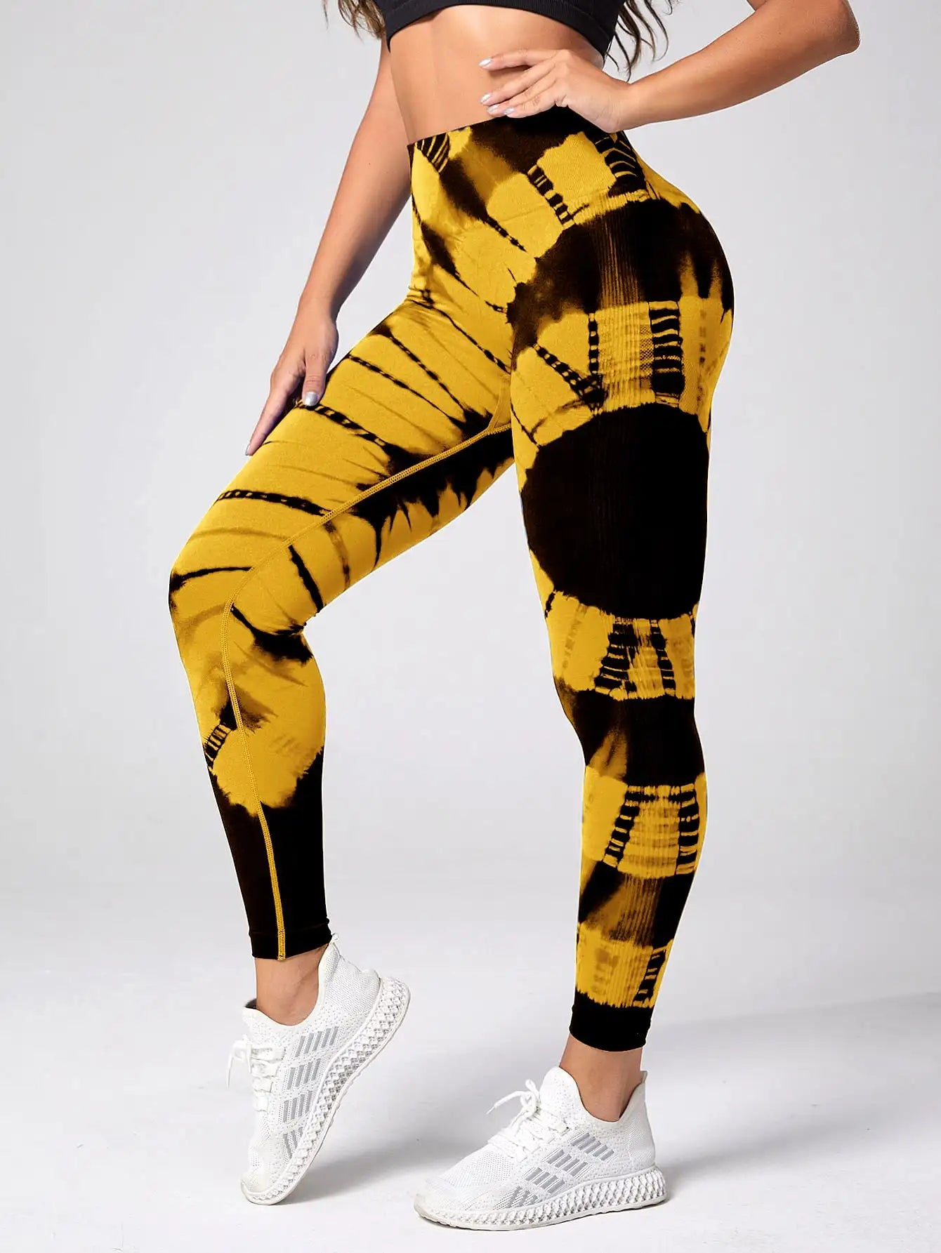 Women's Tie-Dye Scrunch Butt Leggings